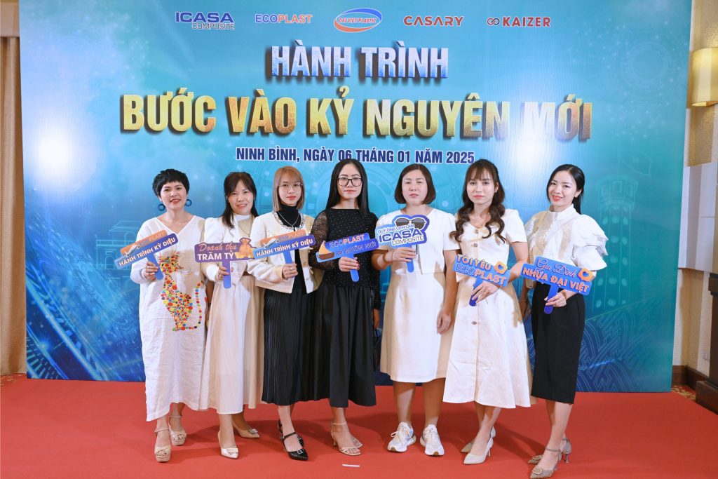 Hội Nghị Tổng Kết Năm 2024 - Nhựa Đại Việt Mở Ra "Hành Trình Bước Vào Kỷ Nguyên Mới" 27 HOI NGHI TONG KET CUOI NAM NHUA DAI VIET 2024 39