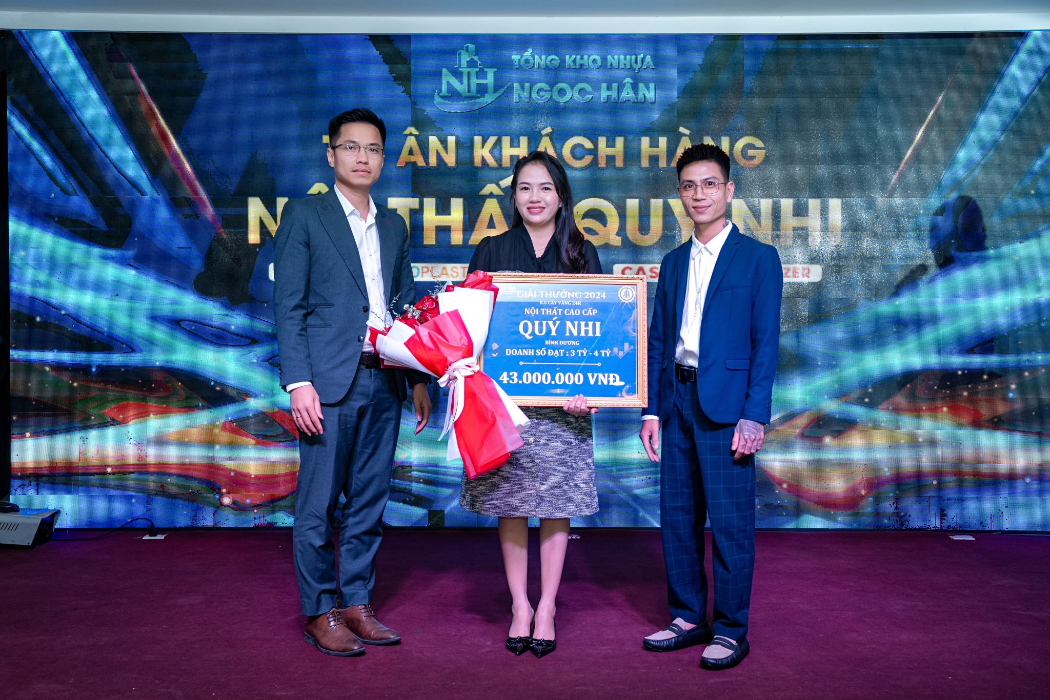 Nhà phân phối Ngọc Hân ghi dấu thành công - ra mắt sản phẩm mới 2025 12 TOP 2 Xưởng nội thất đạt doanh số cao nhất