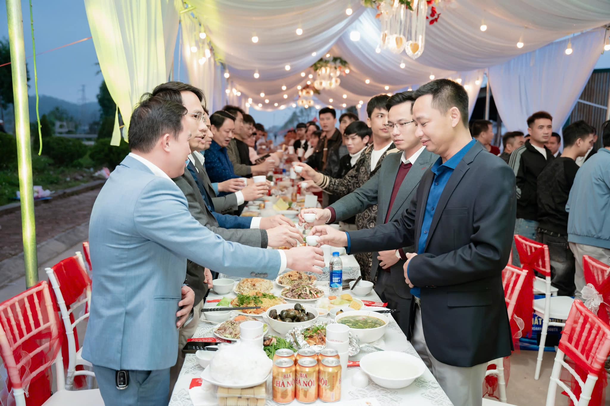 su kien nha phan phoi dung anh 4