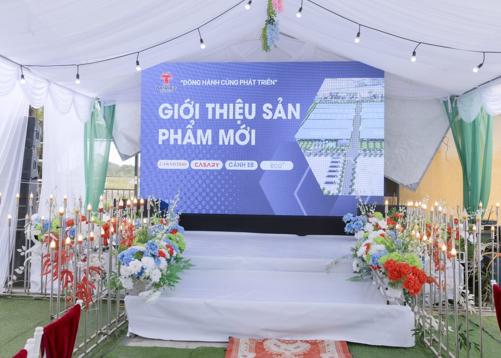 nha phan phoi hanh tramcua nhua dai viet to chuc su kien tri an khach hang 2025 11