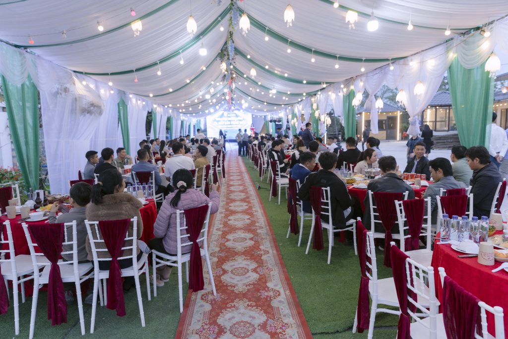 nha phan phoi hanh tramcua nhua dai viet to chuc su kien tri an khach hang 2025 23