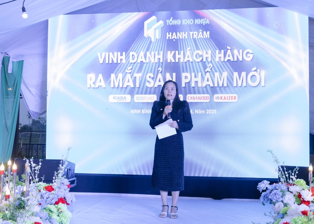 NPP Hạnh Trâm rộn ràng tri ân khách hàng - ra mắt sản phẩm mới 2025 8 Đại diện của NPP Hạnh Trâm đã gửi lời tri ân sâu sắc đến tất cả các khách hàng và đối tác